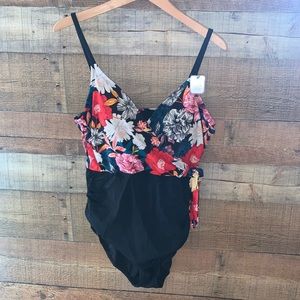 Time and Tru Slimming Bathing Suit Woman’s XL NWT